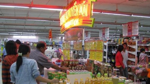 Vietnamese goods hold sway in local markets