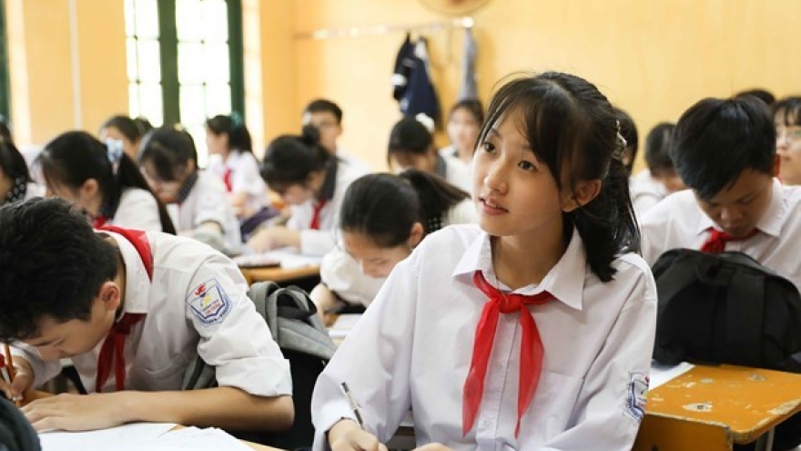 Hanoi tops nation in literate rate among people aged above 15