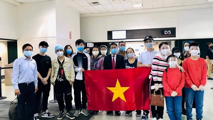 347 Vietnamese citizens repatriated home from Houston