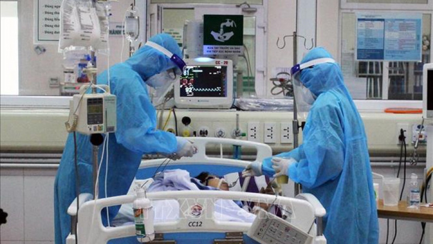 COVID-19 death toll rises to 28 as patient passes away in Quang Nam
