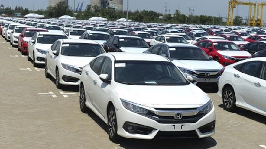 Vietnam imports large quantities of cars from Thailand