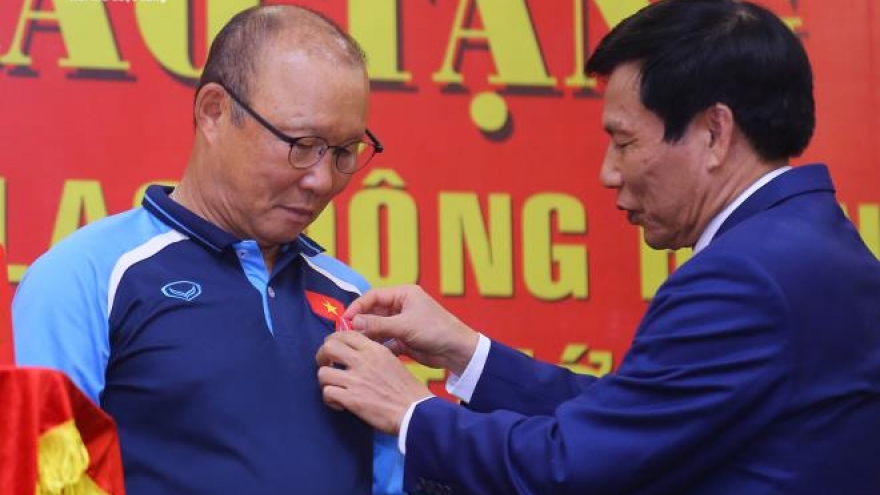 Head coach Park Hang-seo receives Labour Order