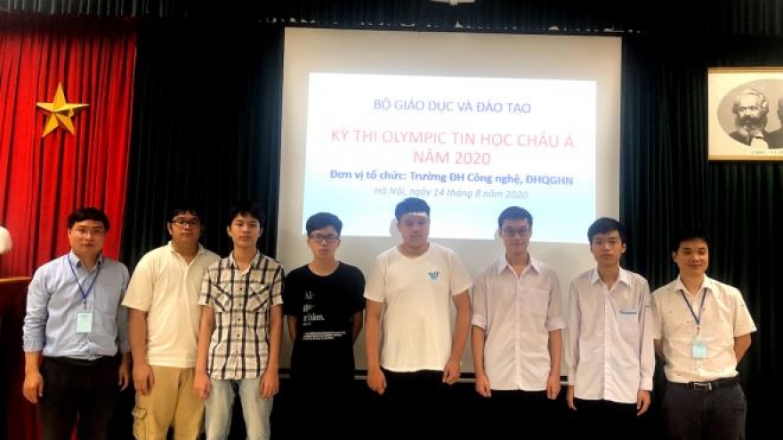 Vietnamese students claim top prizes at APIO 2020