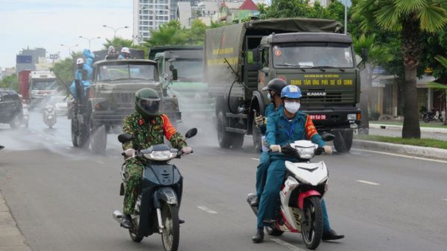 Da Nang disinfects areas at high risk of COVID-19