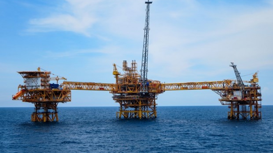 PetroVietnam exploits 7.76 million tonnes of oil equivalent in eight months