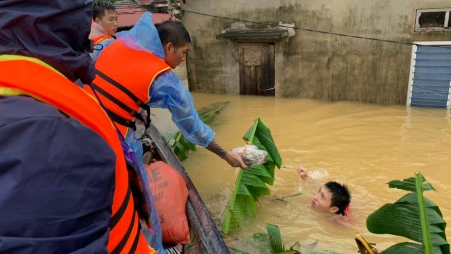 US Government supports Vietnamese efforts to overcome flood losses 