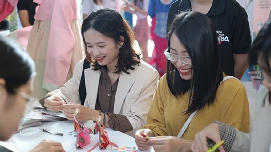 Event invites tourists to experience Korean tourism