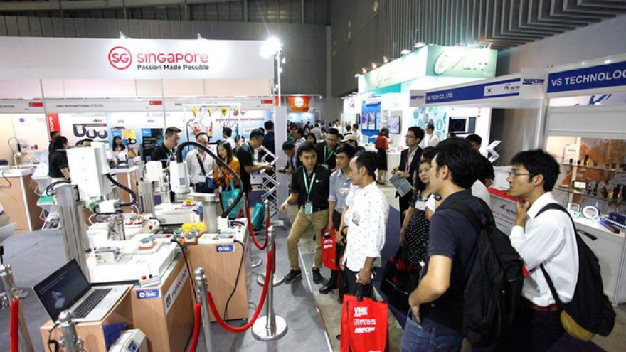 Singapore helps Vietnamese SMEs penetrate large-scale markets