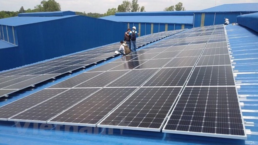 ADB, Phu Yen JSC sign Vietnam’s first certified green loan for 257 MW solar power plant