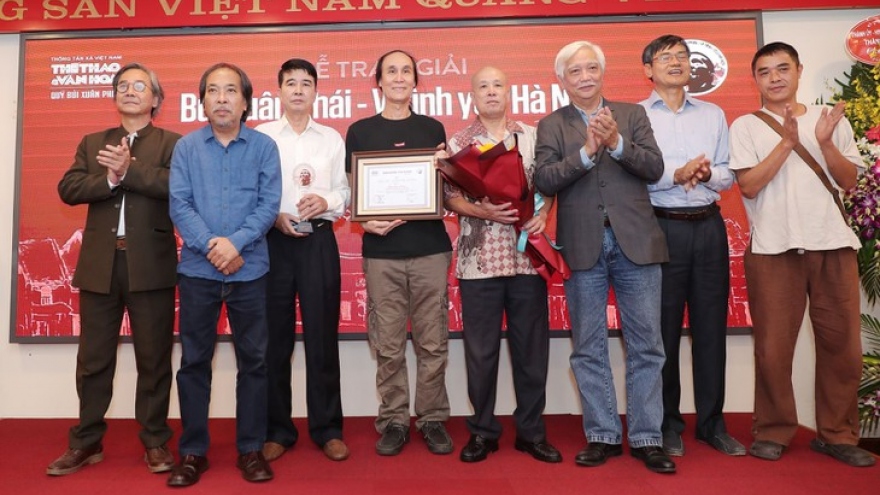 Ha Dong Intellectuals named Job Prize winner at Bui Xuan Phai Awards 2020