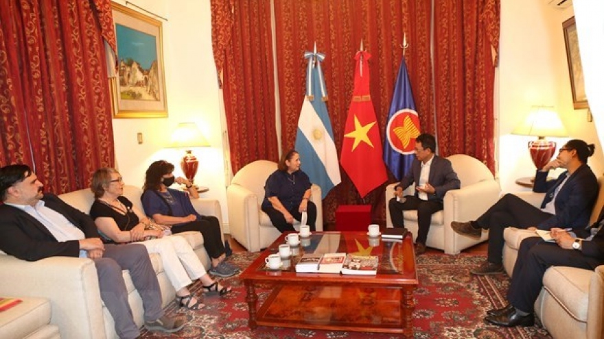 Vietnam, Argentina bolster cooperation