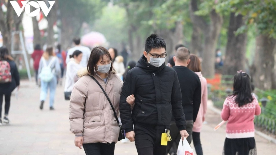 Face masks become compulsory in five public places in Hanoi