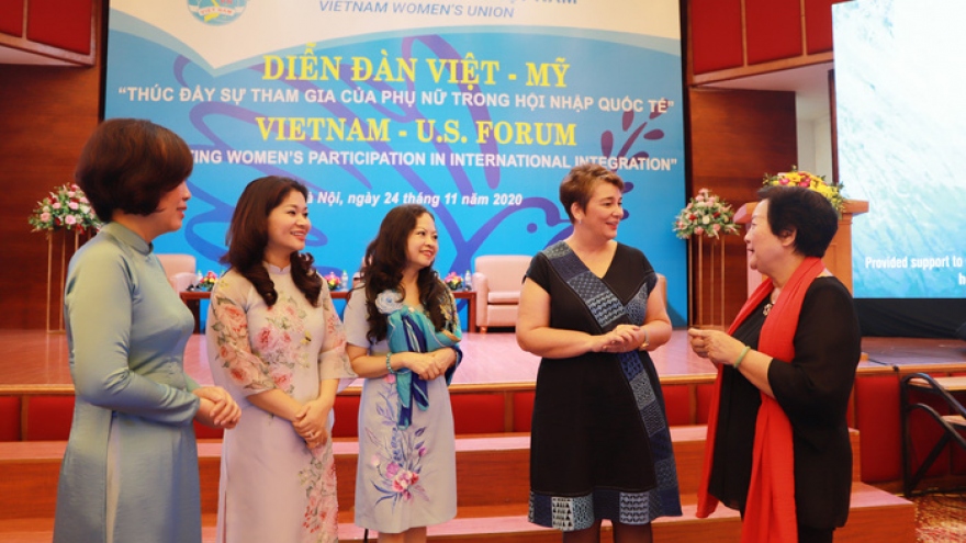 Local women contribute to boosting mutual ties with US