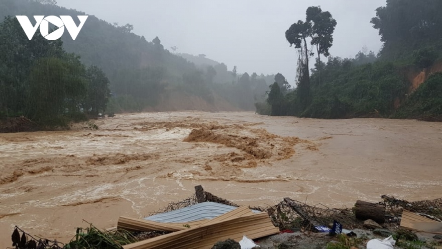 Storm Etau brings heavy rain to central Vietnam
