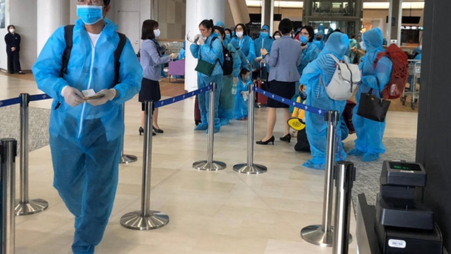 Repatriation flight by VietJet Air brings home 210 Vietnamese citizens from Japan