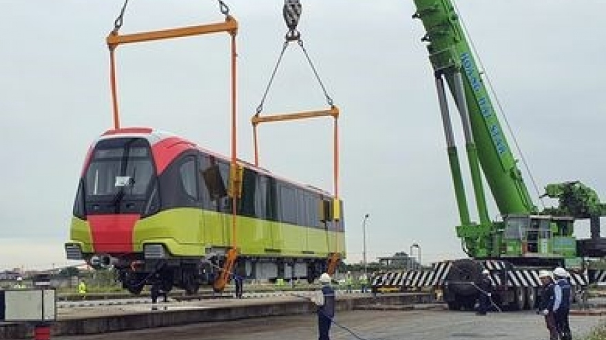 Violations found at elevated railway project in Hanoi