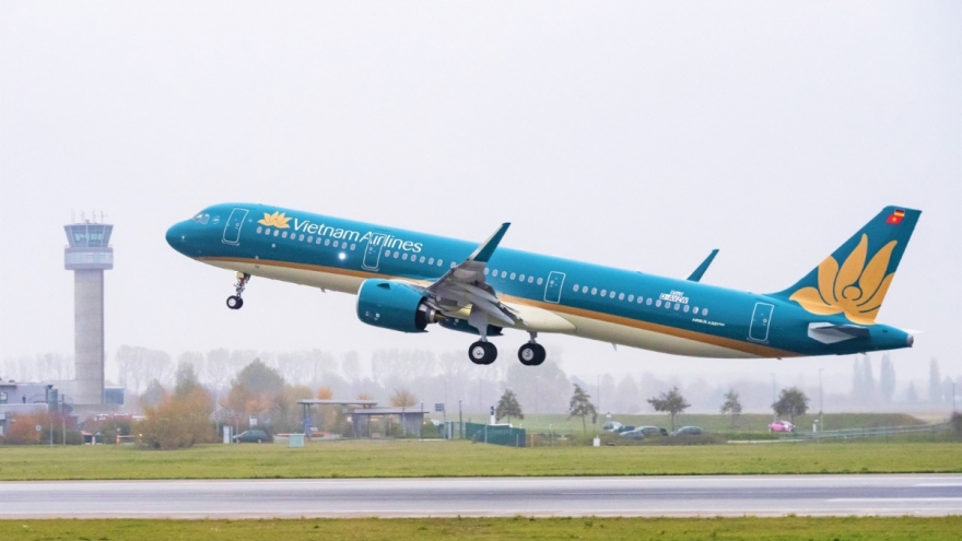 Vietnam Airlines records over VND12 trillion in losses this year