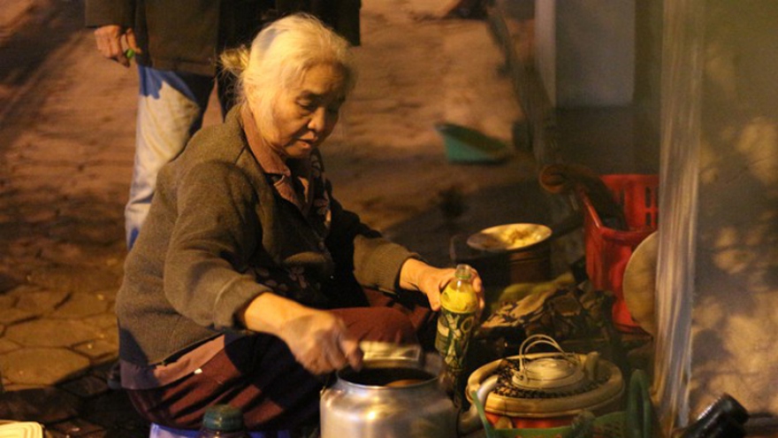 Underprivileged residents work on cold nights