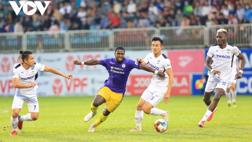 Two VN football teams among most popular in Asia
