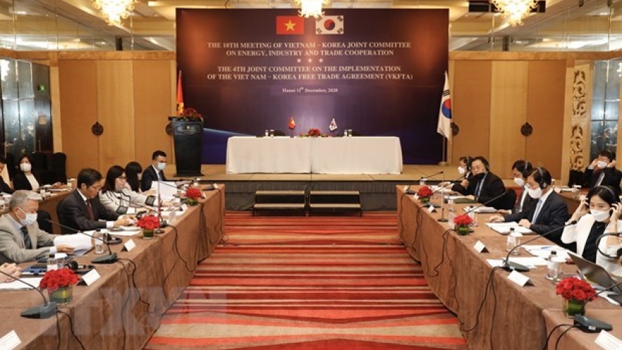 Vietnam, RoK step up cooperation in trade, industry, energy