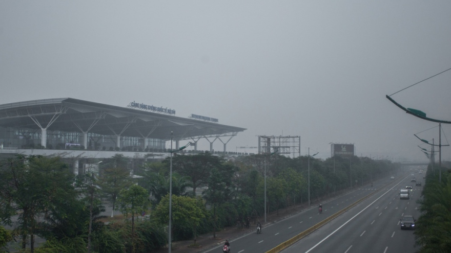 Flights diverted due to dense fog in Hanoi capital