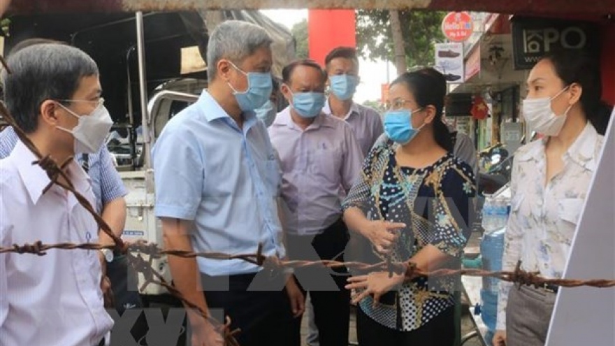 Health official inspects COVID-19 prevention, control in HCM City