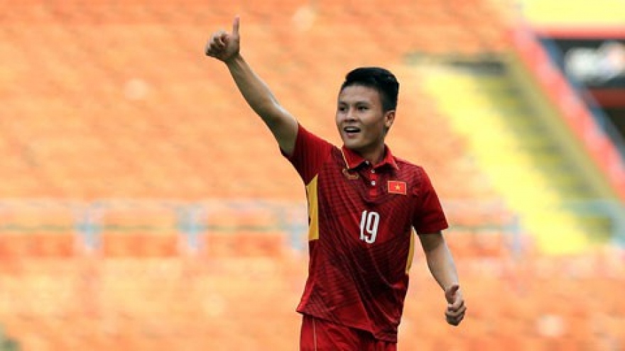 Quang Hai voted as best midfielder in AFC Cup history