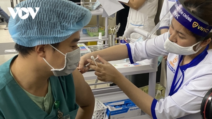 More than 24,000 people vaccinated against COVID-19 in Vietnam