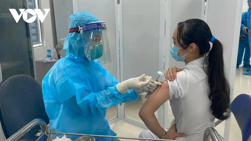 Vietnam proceeds with AstraZeneca vaccine shots