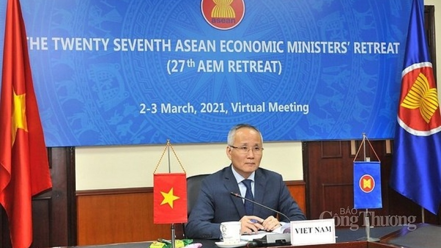 Ten initiatives, priorities adopted at 27th ASEAN Economic Ministers’ Retreat