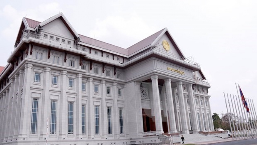 Vietnamese-funded new National Assembly Building handed over to Laos