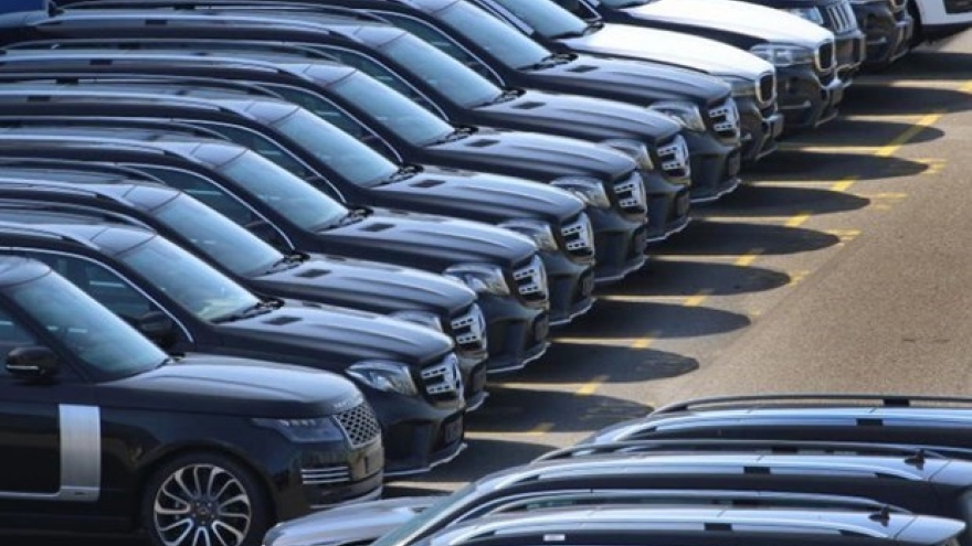 Automobile sales drop 22% in February