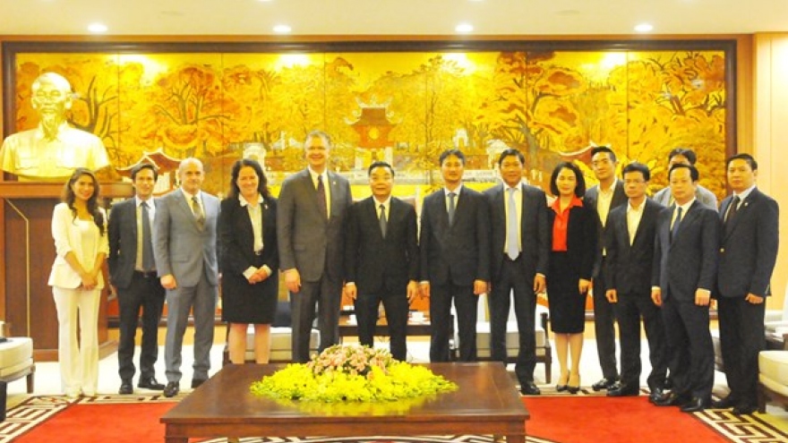 Hanoi leader welcomes US, RoK ambassadors