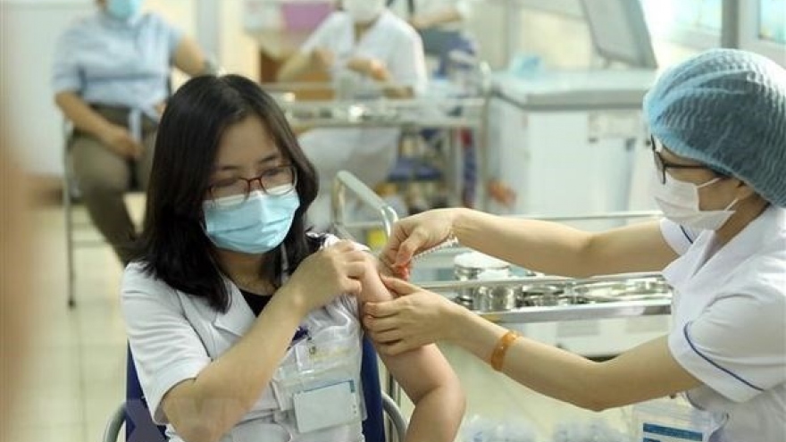 Vietnam looks to diversify sources of COVID-19 vaccines: FM spokesperson