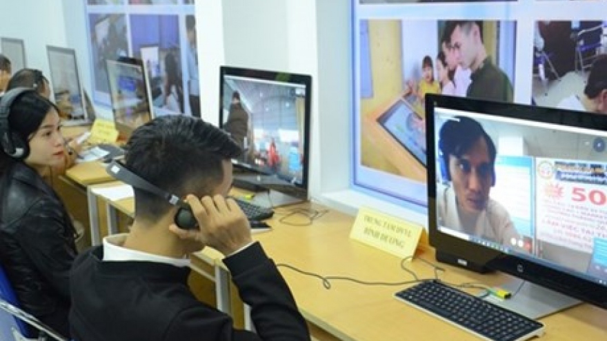 Virtual job fair links Vietnamese with Japanese employers