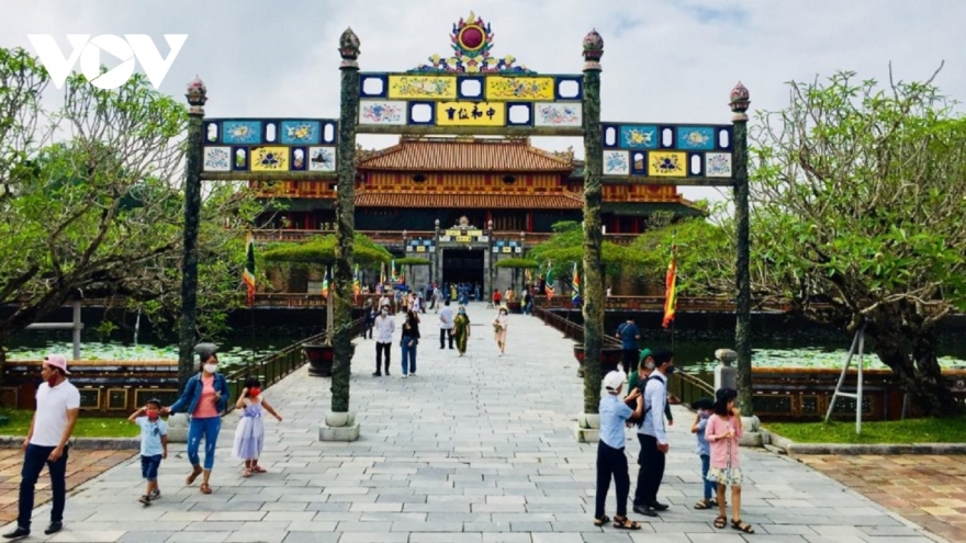 Hue offers 50% discount when visiting historical sites