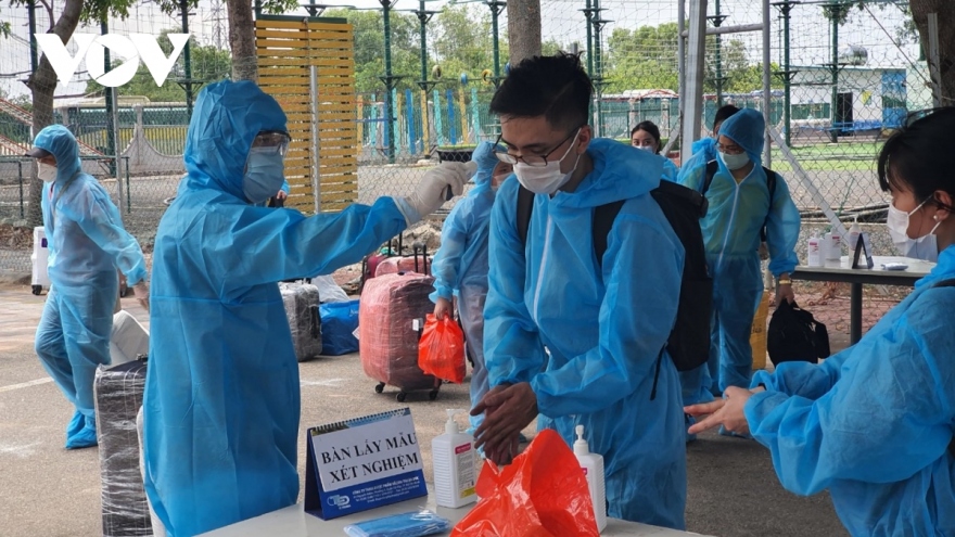 Repatriated Vietnamese citizens from Taiwan test negative for COVID-19 