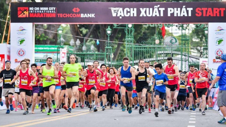 Over 13,000 athletes join HCM City International Marathon