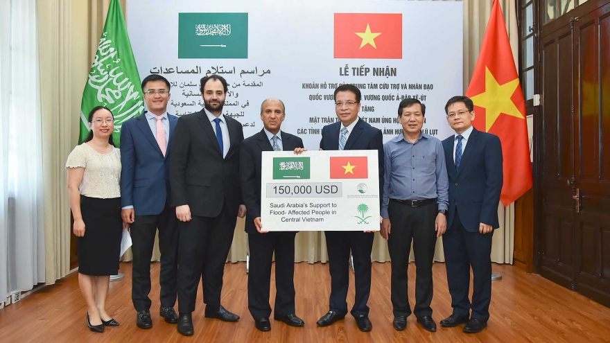 Saudi Arabia supports flood victims in central Vietnam
