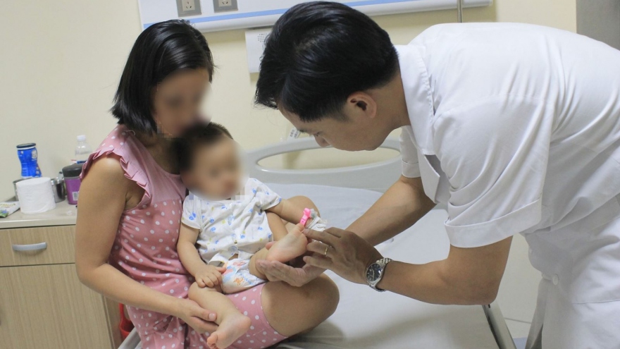 Hanoi endures sharp rise in hand-foot-mouth disease cases