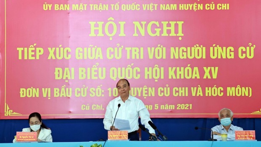 State President Nguyen Xuan Phuc meets HCM City voters
