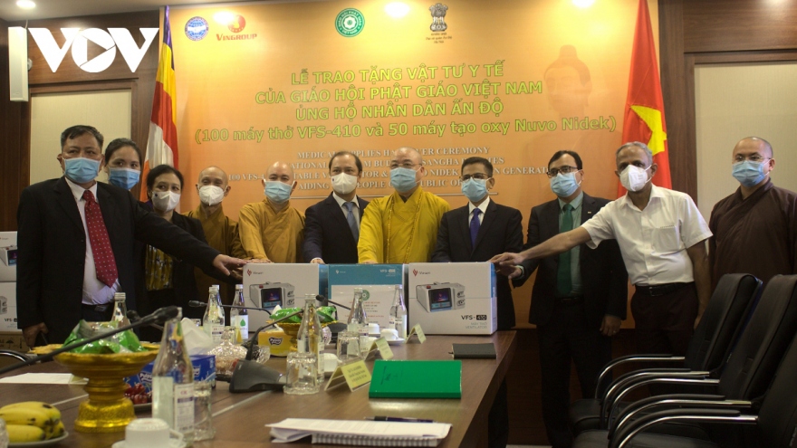 Vietnam Buddhists present ventilators to India for COVID-19 fight