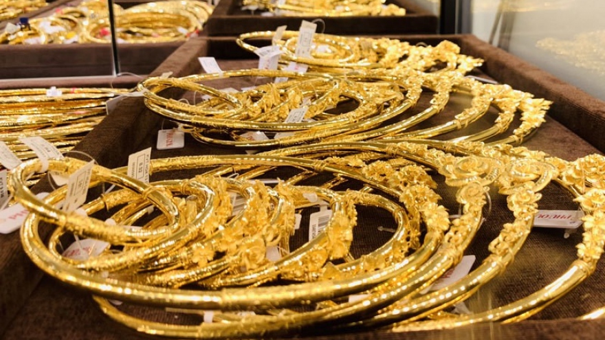 Domestic gold prices hit nine-month high