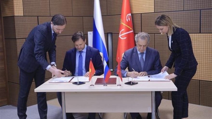 HCM City, Saint Petersburg strengthen bilateral relations