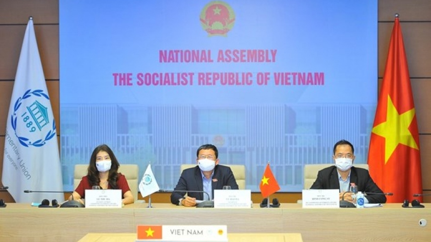 Vietnam attends 142nd IPU Assembly’s plenum, closing session