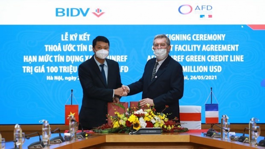 BIDV signs green credit agreement with French Development Agency