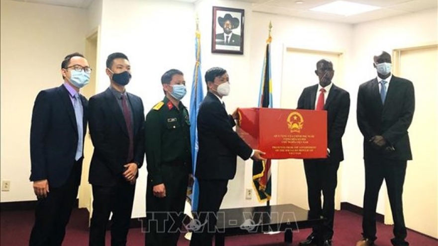 Vietnam presents medical supplies to South Sudan