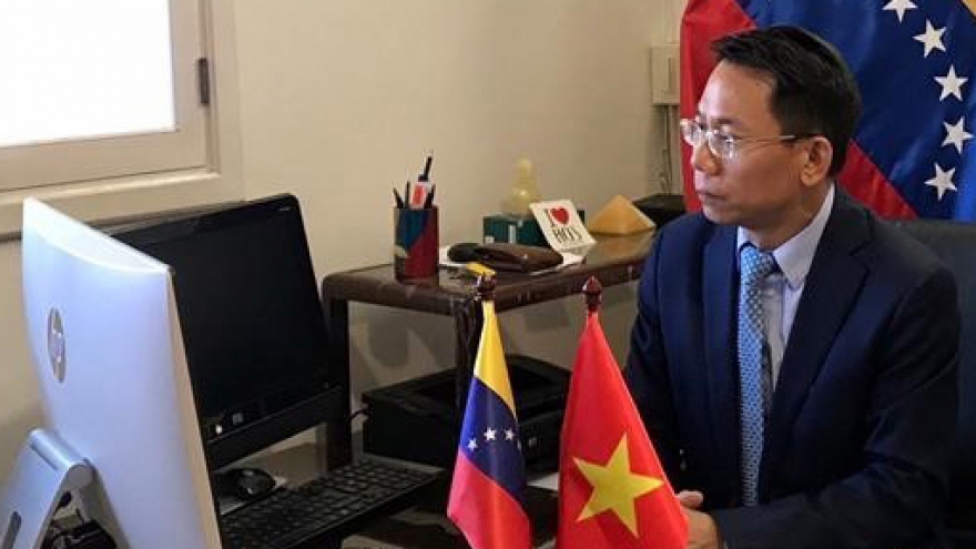 Vietnam, Barbados examine ways to step up bilateral cooperation