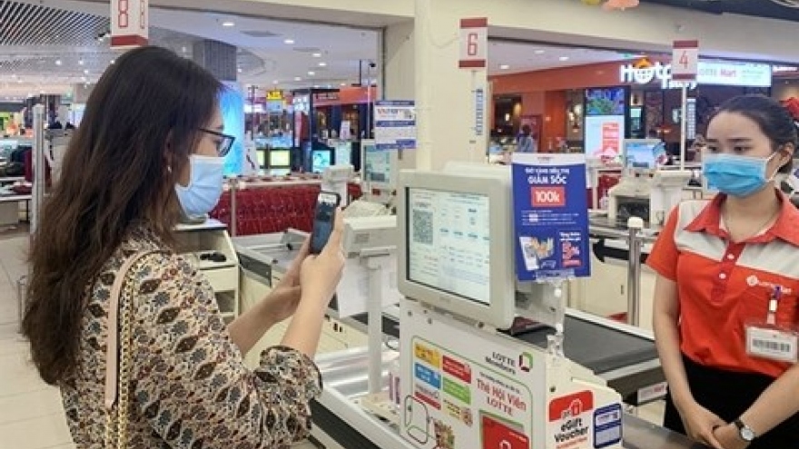 Demand for deposits soar as cashless payments become more popular