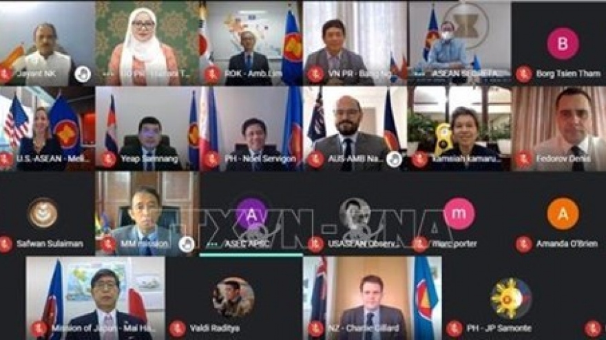 Vietnam attends EAS Ambassadors' virtual meeting